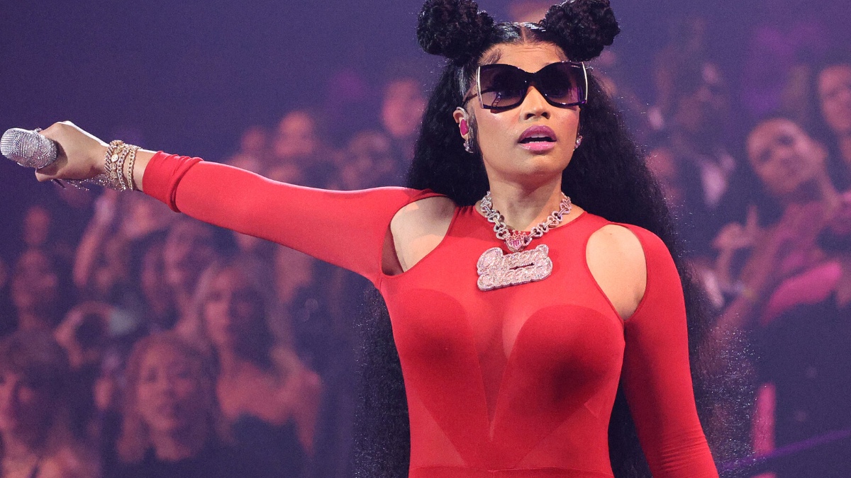 Petitions To Deport Nicki Minaj Explode Past 100K Signatures