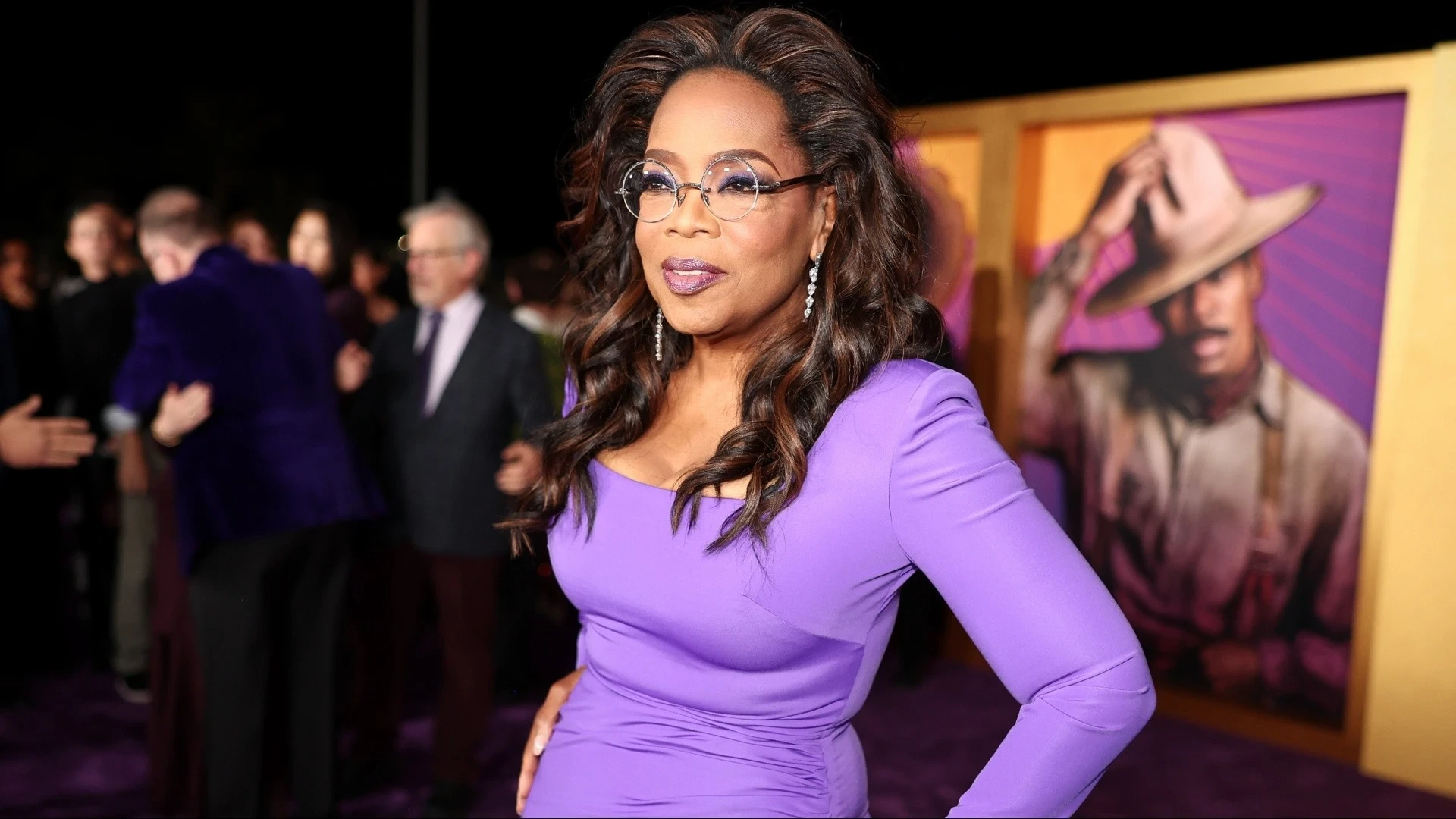 Fans Alarmed After Oprah Looks Unrecognizable In Paris
