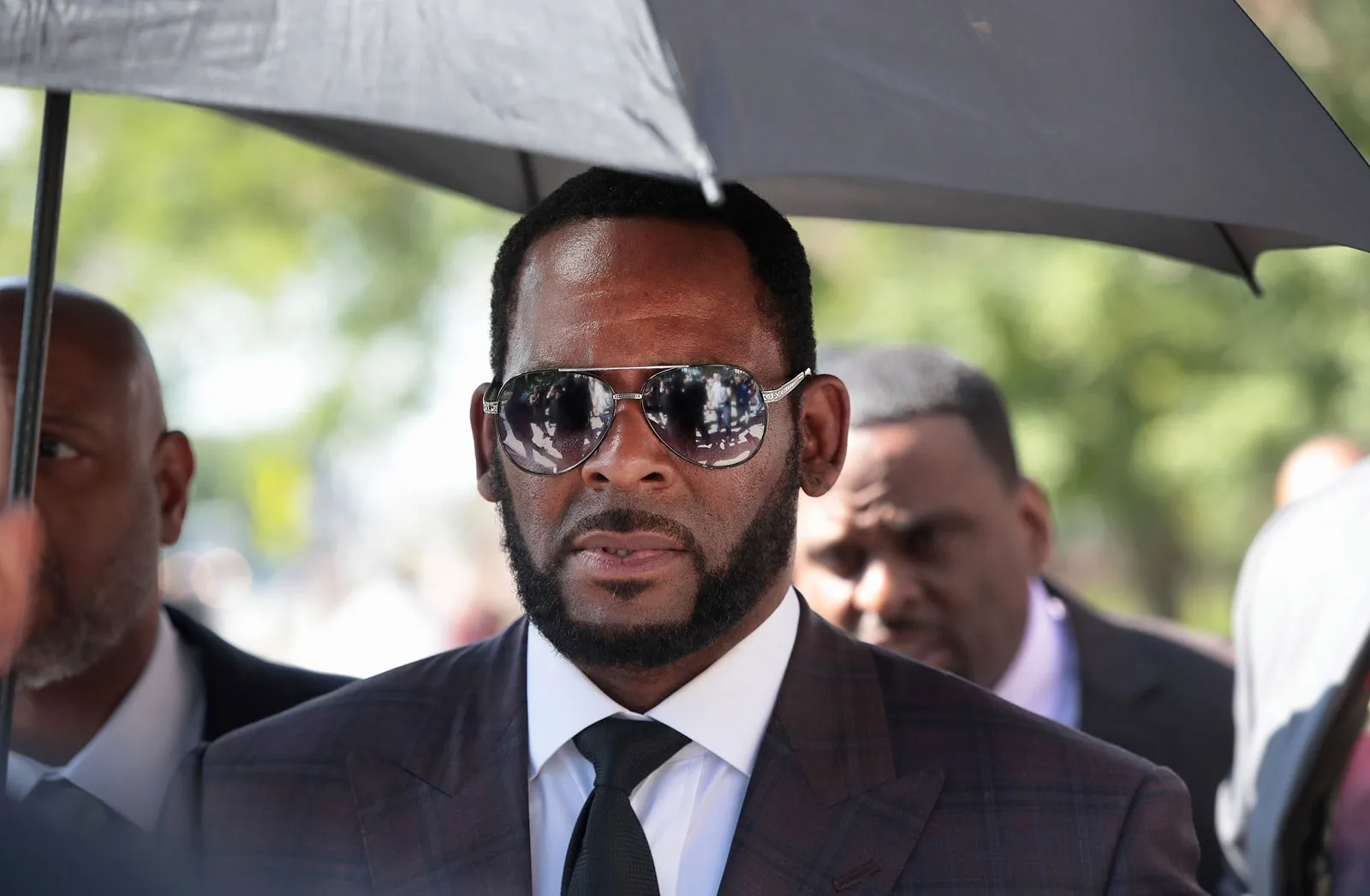 R. Kelly Pleads for Trump’s Help While Gov’t Labels